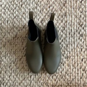 Chelsea rain boots